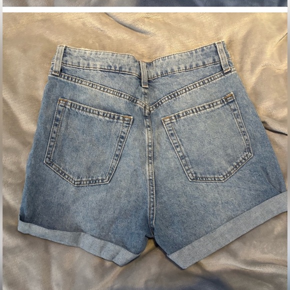 Old Navy Jean Shorts - Picture 2 of 4